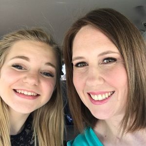 Meet your Posher, Ana